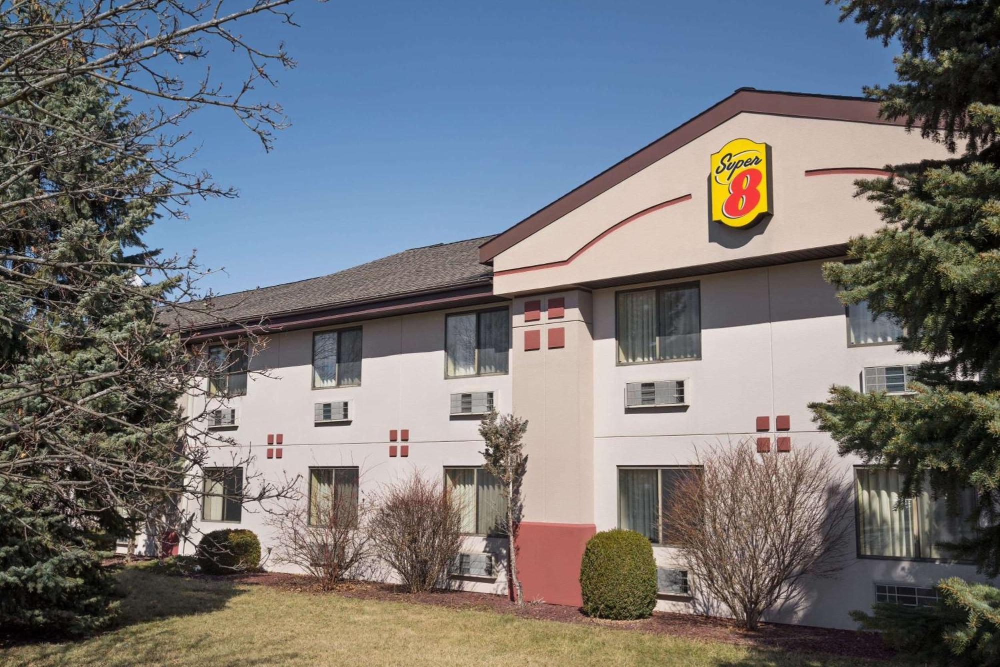 Super 8 By Wyndham Ithaca Hotel Exterior foto